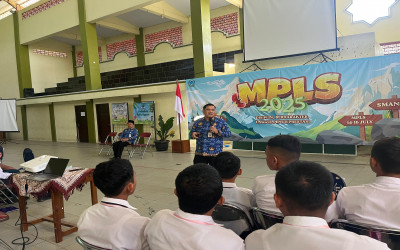 Kunjungan MONEV Kacabdin Wilayah VIII di SMA Negeri 1 Salaman