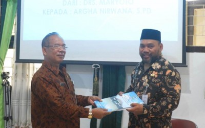 Serah Terima Jabatan Plt Kasub Bag TU SMA N 1 Salaman